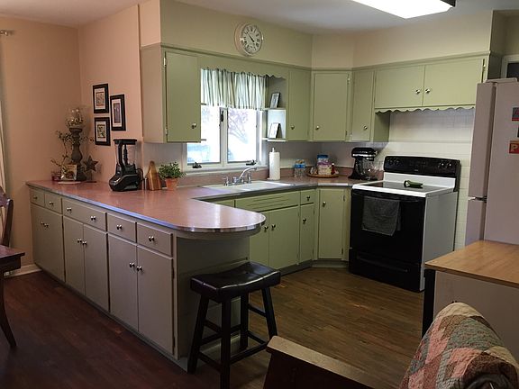 2nd image of 3113 Doniphan Ave