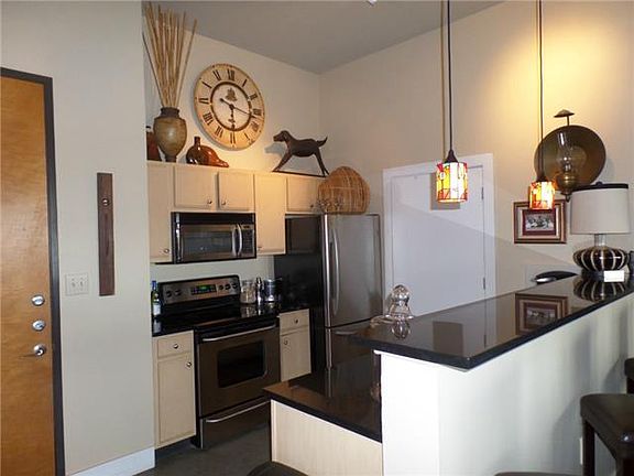 4th image of 2502 Live Oak St APT 326
