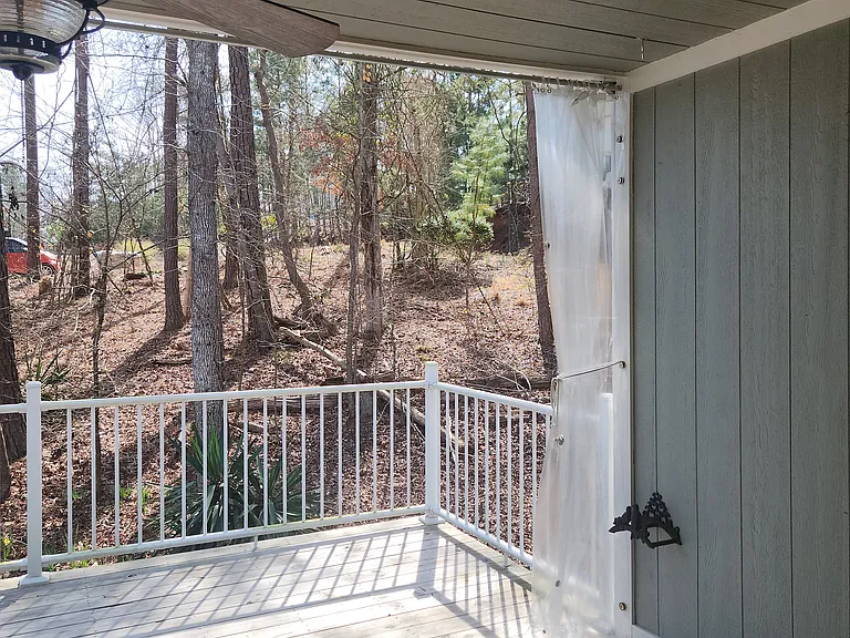 2ND FLOOR PORCH
