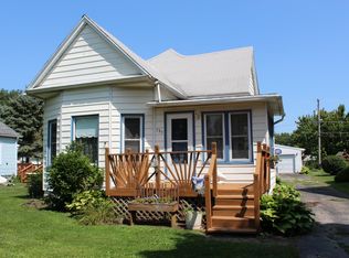 385 W Beaver St, Saint Anne, IL 60964