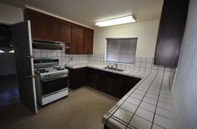 5th image of 529 Cedar Ave
