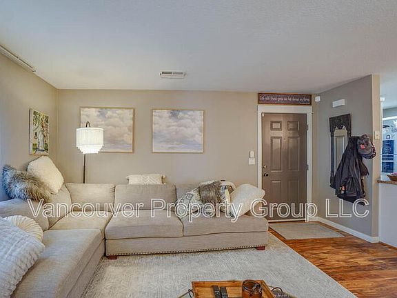 4th image of 14019 NE 20th Ave APT 37