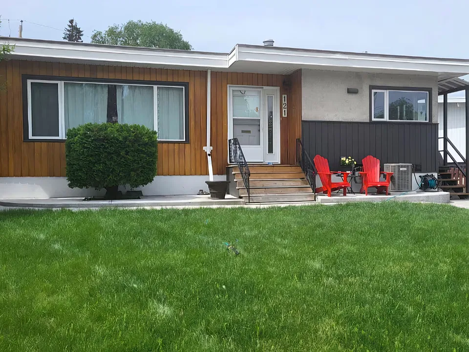 120 McQueen Cres