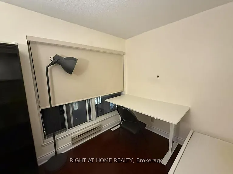 7 Carlton St #1111 — Photo 7