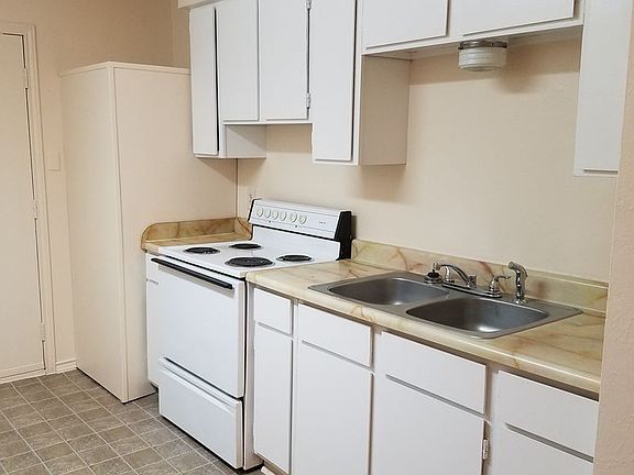 5th image of 609 Maurice St #609B