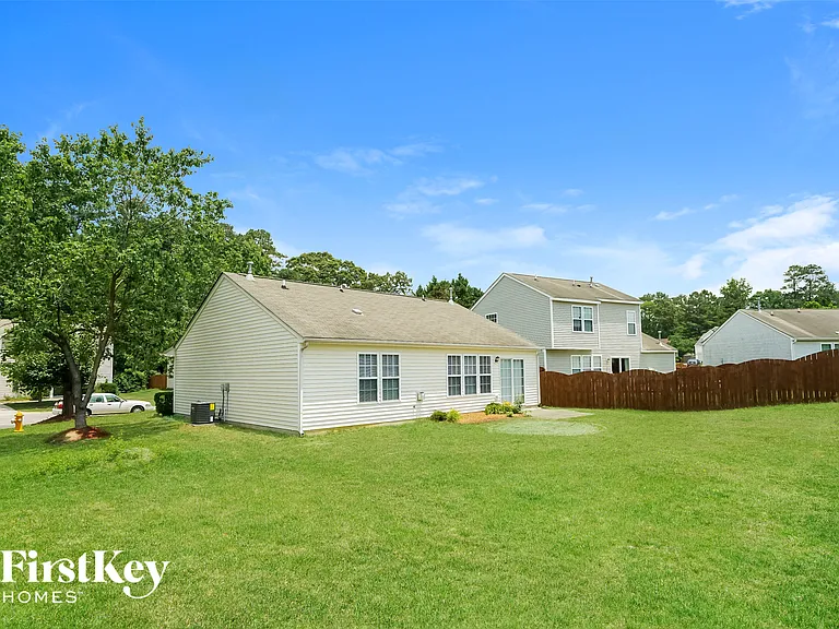 6220 Saybrooke Dr — Photo 14