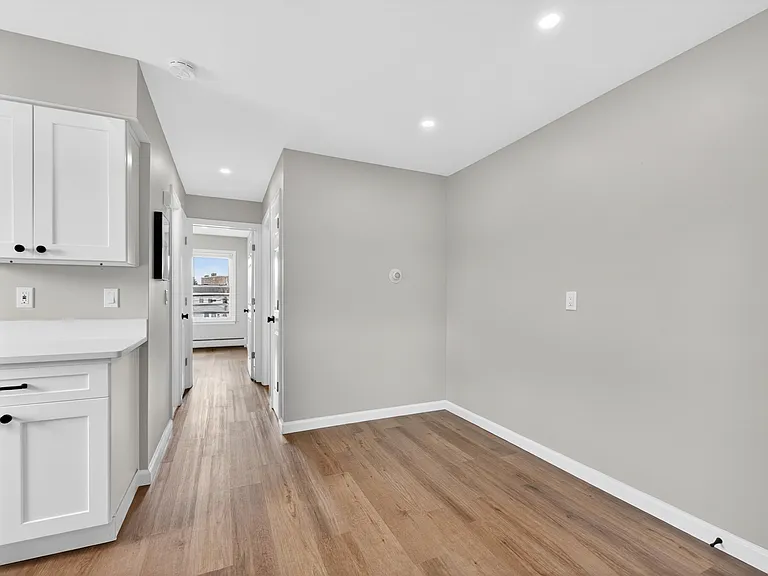 52 Naples Ave #5LL — Photo 6