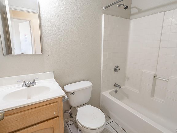 2nd image of 1506 N Nydia Ave