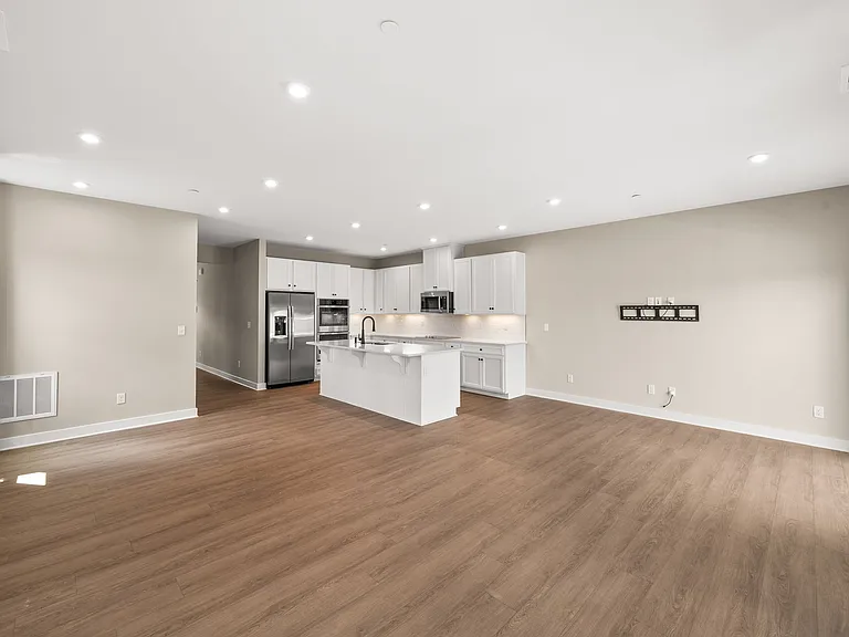 1000 Mountain View Dr — Photo 14
