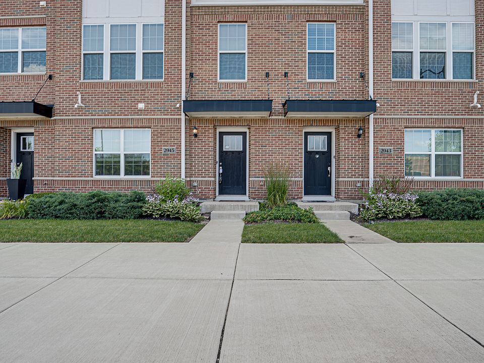 1st image of 2945 Showplace Dr