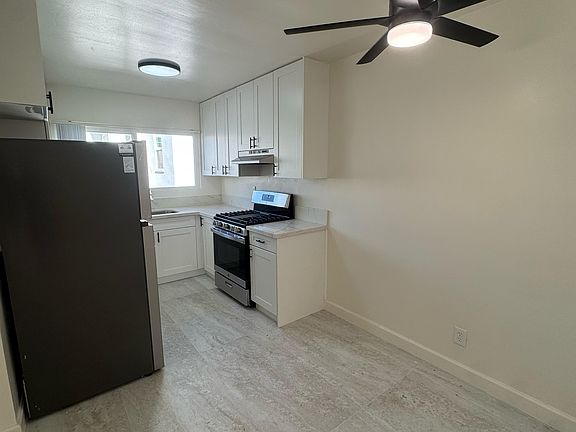4th image of 1425 N Mansfield Ave APT 7