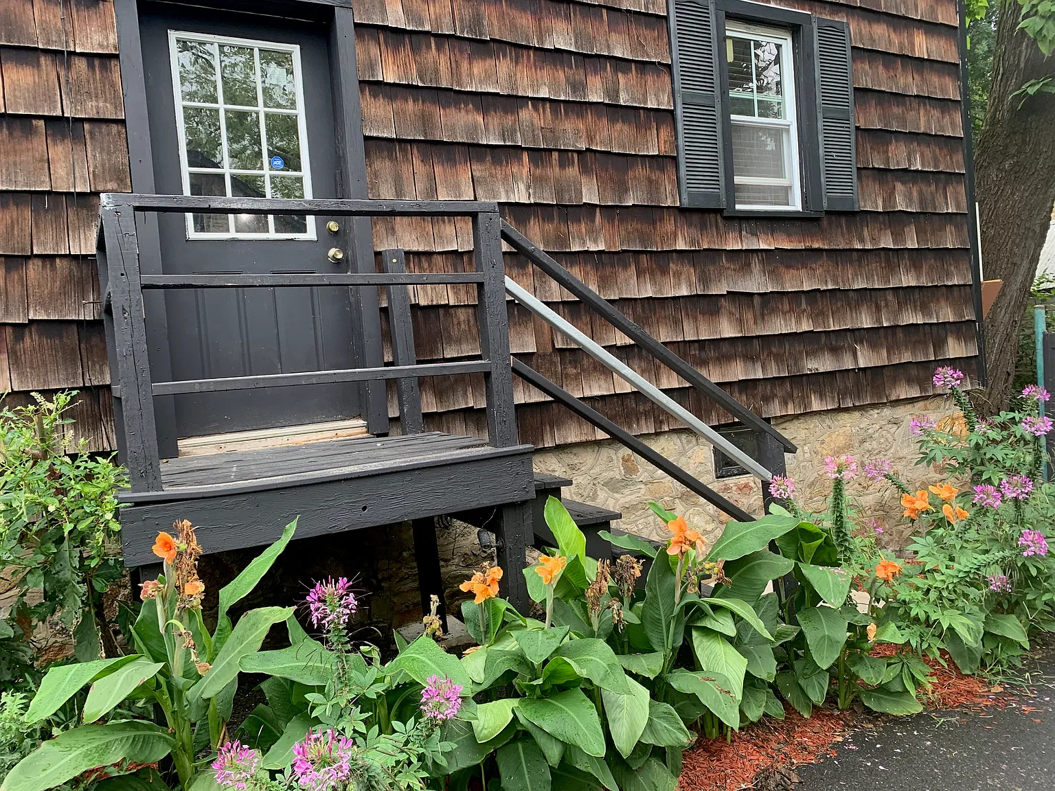 2 bed, 2200 sqft, $2,100 — Photo 3