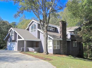 4519 Oak Hollow Dr, High Point, NC 27265