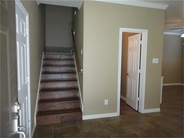 25254 Finchgrove Ln — Photo 15