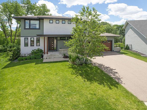 2nd image of 336 Crowley Cir