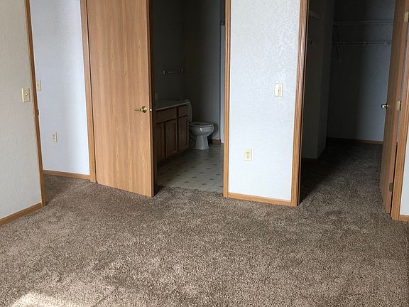 5th image of 1047 Primrose Ln #7