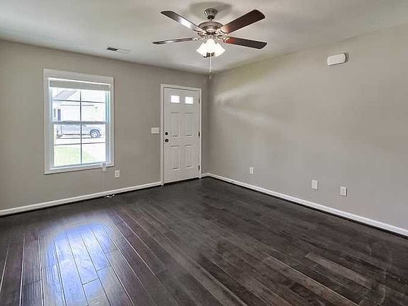 3rd image of 102 Sageland Pl