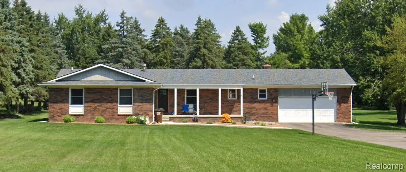 4111 Willis Rd photo 1