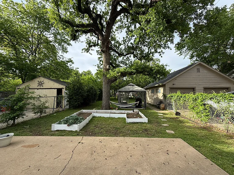 2517 Honeysuckle Ave — Photo 39