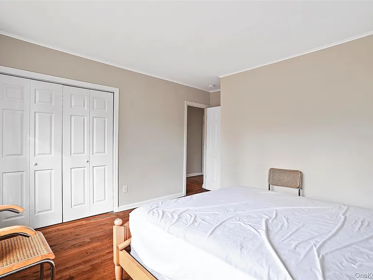 28 Sprain Valley Rd — Photo 15