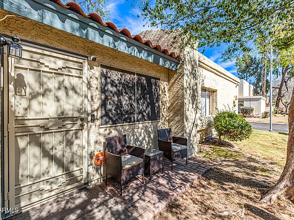 3rd image of 3205 W LOMA Lane #3