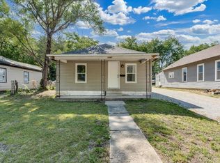 1121 N School St, Augusta, KS 67010