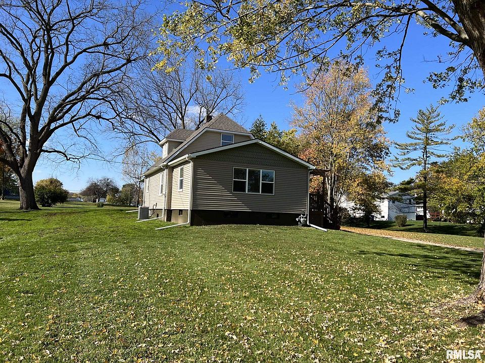 417 East St, Galva, IL 61434 Zillow
