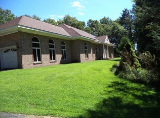 113 Simons Rd, Greentown, PA 18426