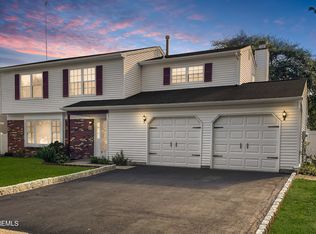 37 Honeysuckle Way, Howell, NJ 07731