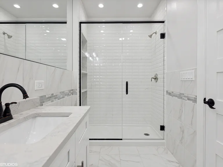 2342 W Fullerton Ave #2 — Photo 7