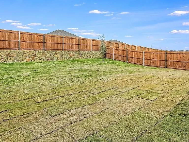 2636 Oneida Ln — Photo 13