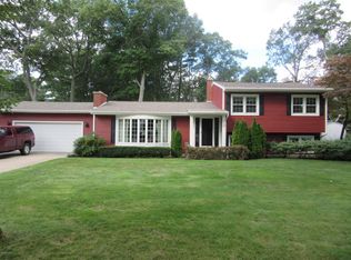 3705 McCracken St, Norton Shores, MI