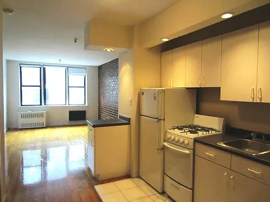 Rented by City Connections Realty | media 36