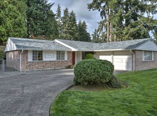 13704 NE 70th Pl, Redmond, WA 98052