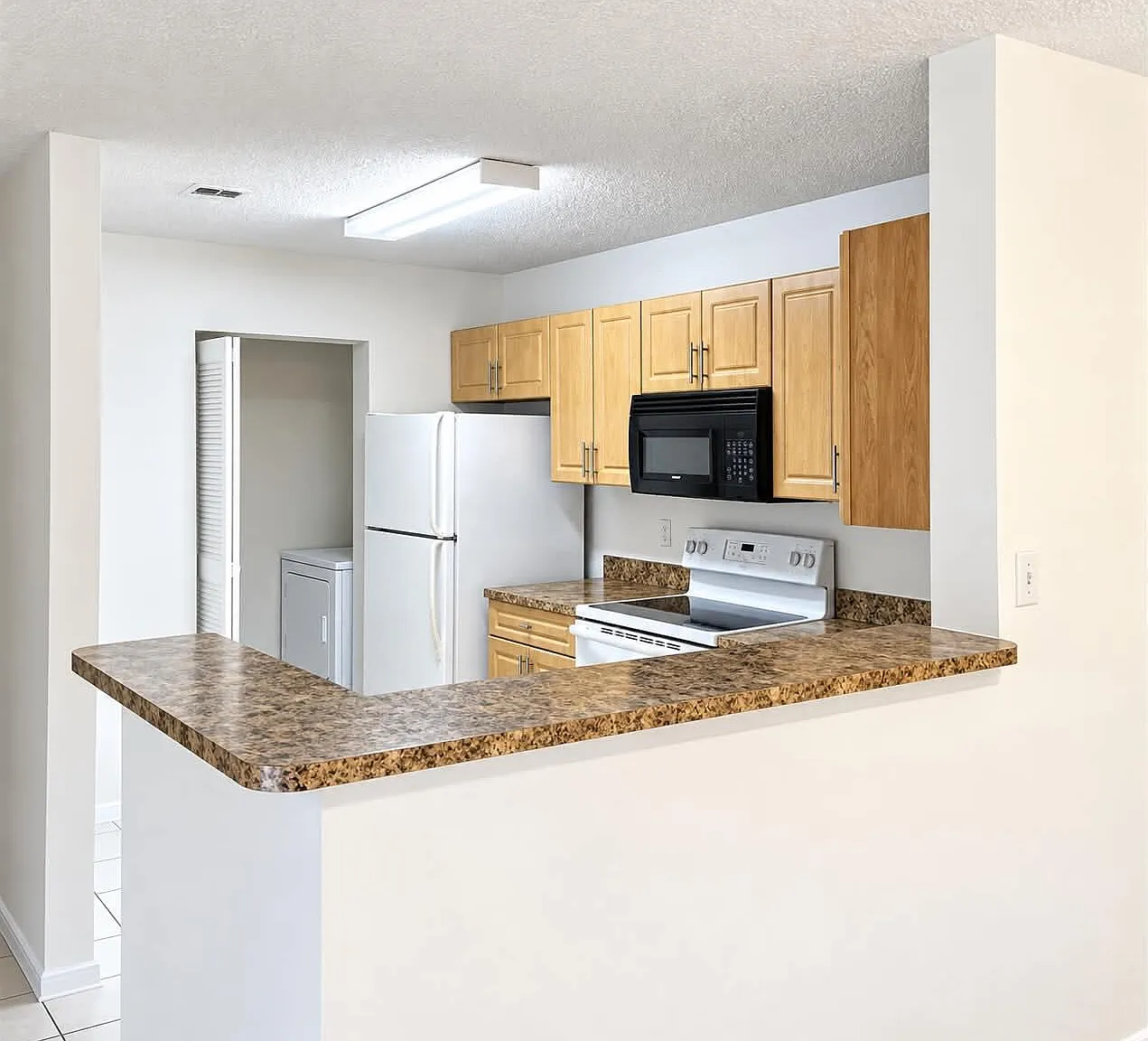 2 bed, 2.0 bath, 1114 sqft, $2,100 — Photo 3