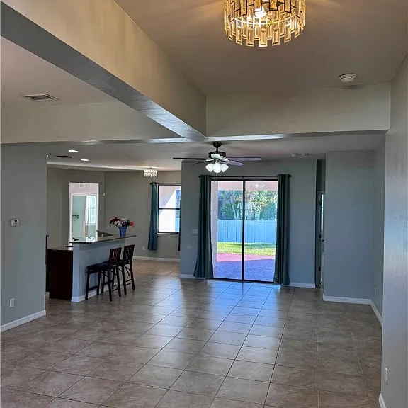 2322 SW 27th St — Photo 4