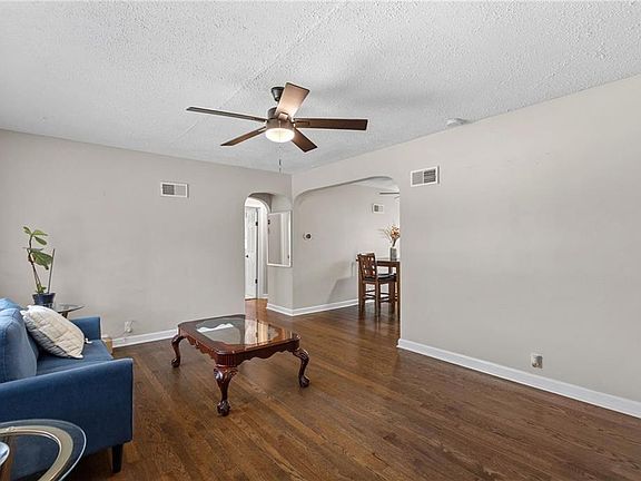 3rd image of 8606 E 79th St