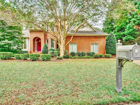 1700 Jermyn Ln, Virginia Beach, VA 23454