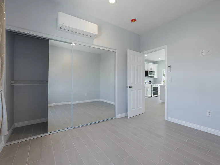 4839 Mansfield St — Photo 23