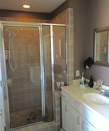 4th image of 2346 High Bank Dr