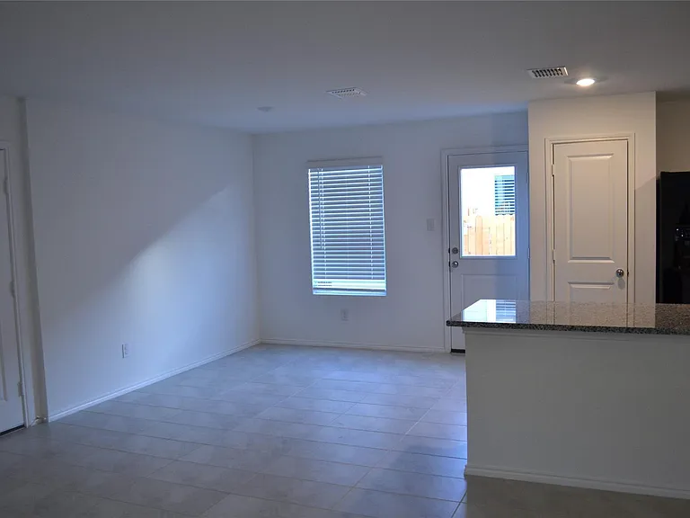 1230 Cherrybark Dr — Photo 7