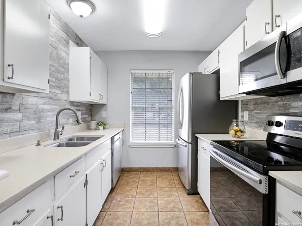 12123 STONEY CIRCLE ST, San Antonio, TX 78247