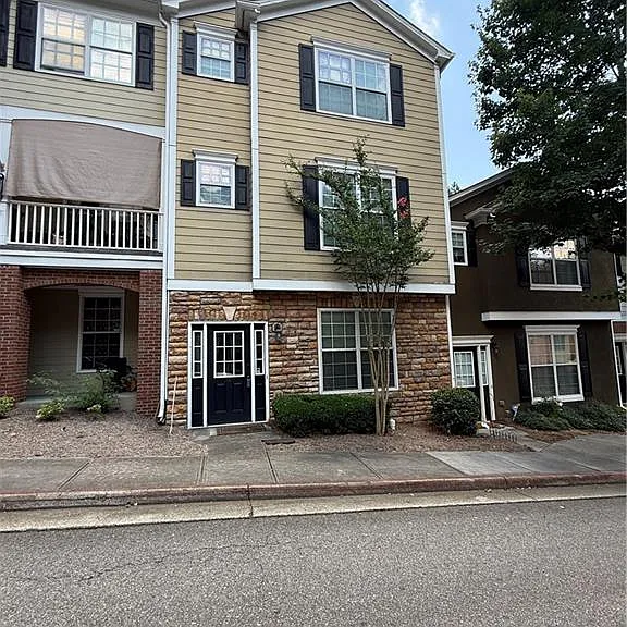 161 Riverstone Commons Cir — Photo 1