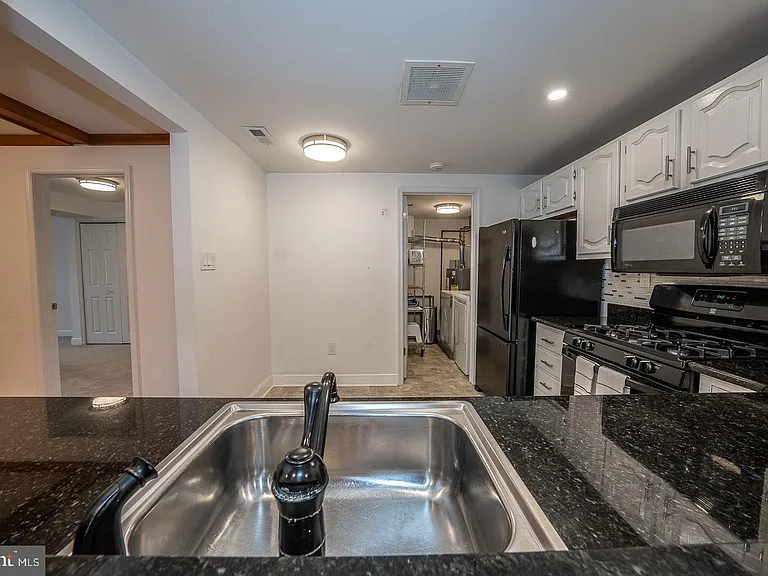 504 Mountainview Dr — Photo 7