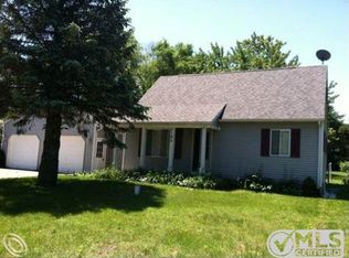 5195 Remington Dr, Lapeer, MI