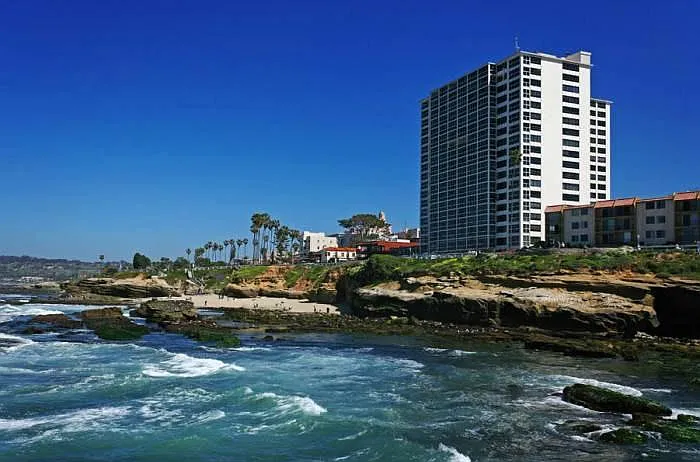 939 Coast Blvd — Photo 2