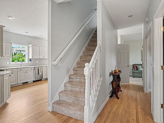 4th image of 44894 Hayden St