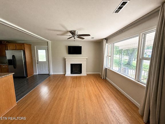 5th image of 4417 Silverhill Dr