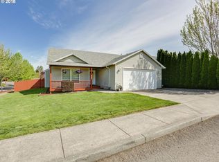 37273 Green Mountain St, Sandy, OR 97055