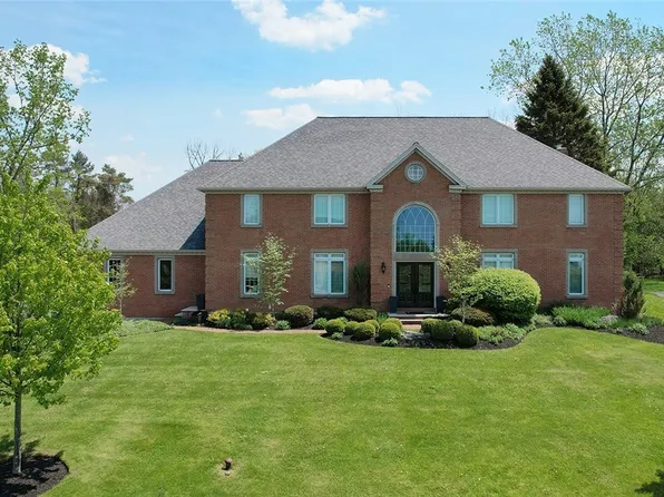 8430 Prestwick Dr, Manlius, NY 13104
